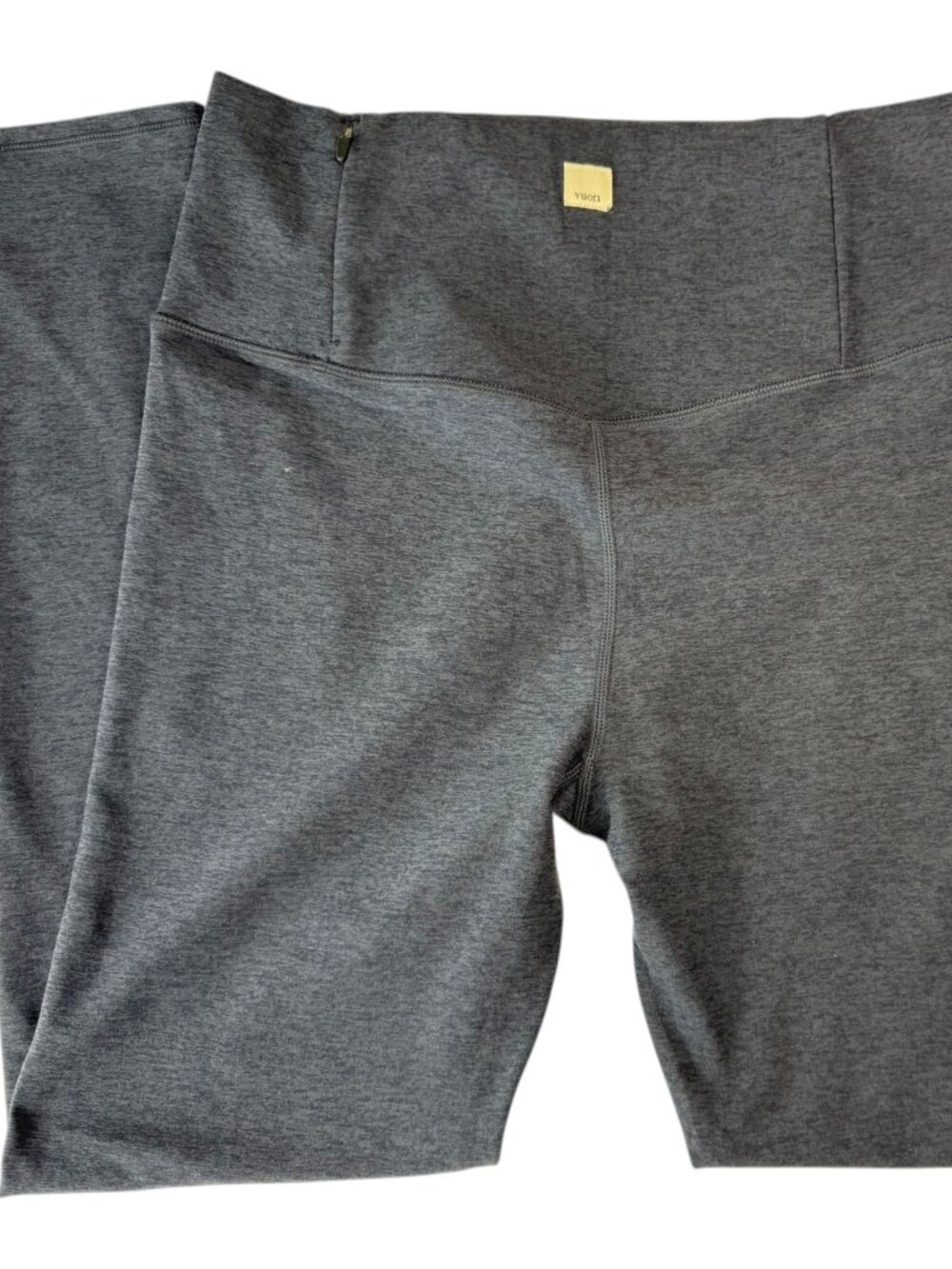 VUORI Gray Yoga Legging. Athletic. Size Women's L. Zip Pocket at Waistband